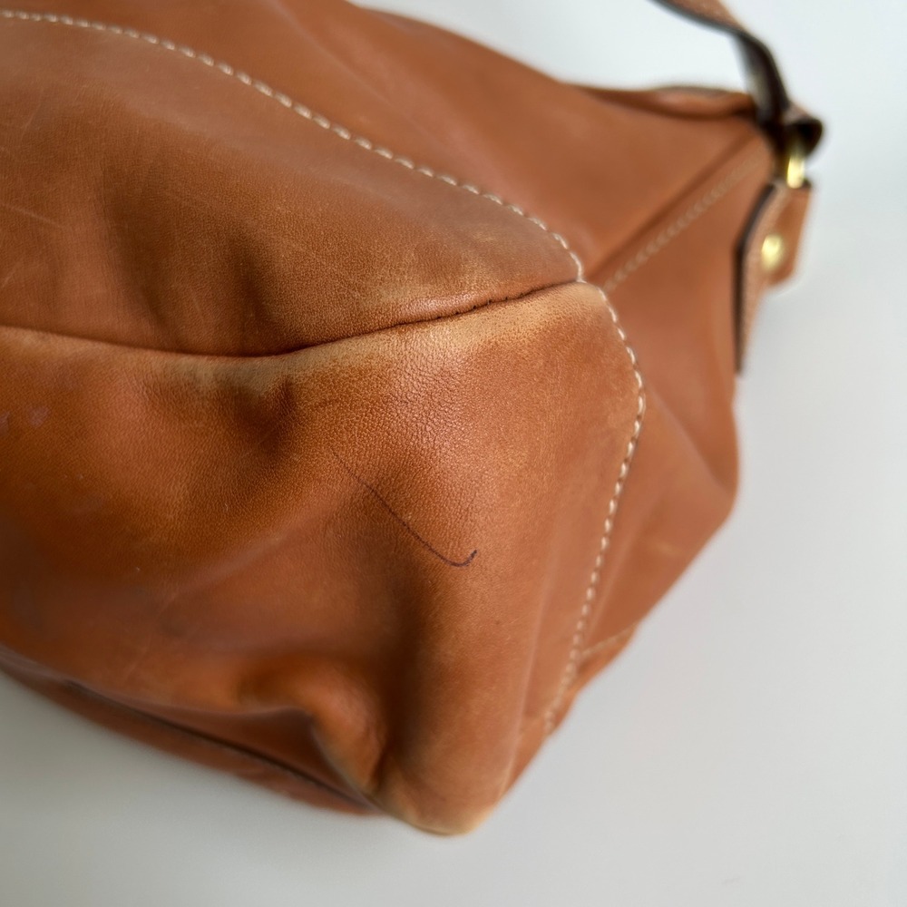 Coach Brown Leather Shoulder Bag with Brass Hardware - Picture 5 of 16